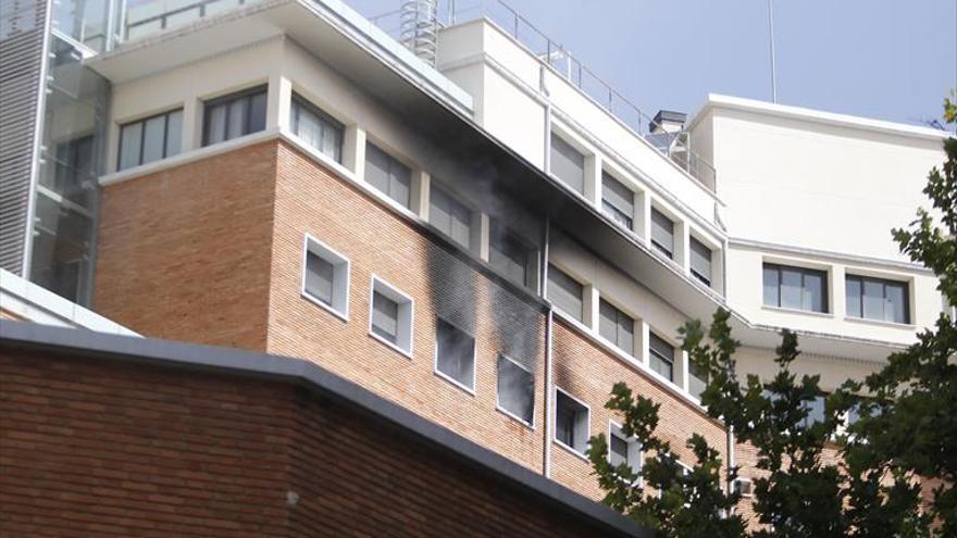 Dos heridos leves en un incendio en una residencia de ancianos