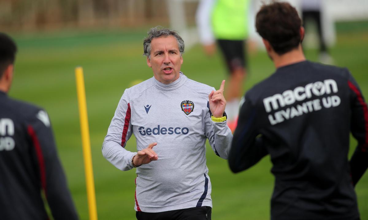 Así ha sido el entrenamiento del Levante UD en el Saler