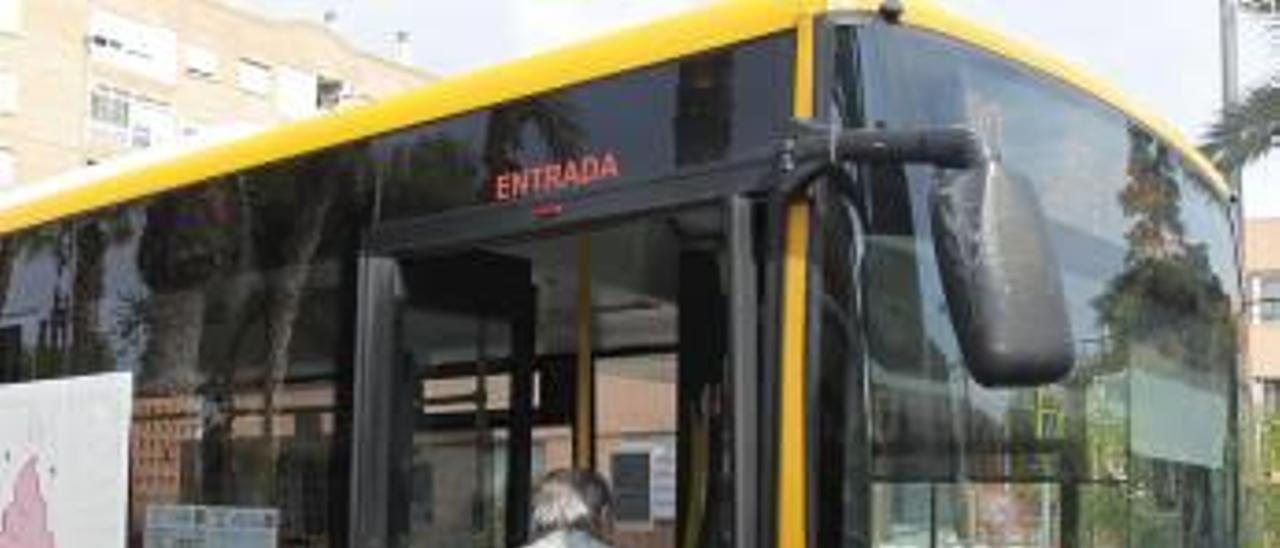 Les Valls se rebela contra los planes del Consell con el transporte público  - Levante-EMV