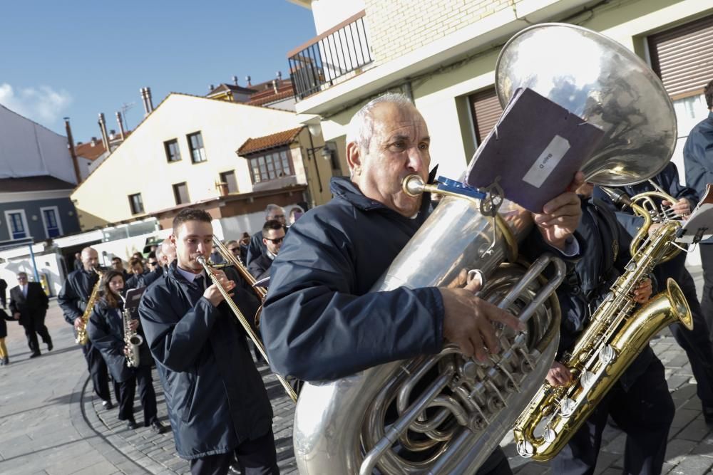 Procesión del socorro en Luanco