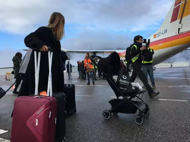 El primer vol d'Air Nostrum entre l'aeroport d'Andorra-La Seu i Palma, en vídeo