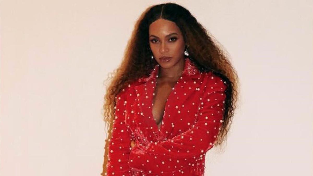 Beyonce se rinde a María Escoté