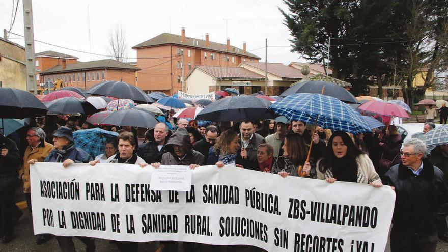 Manifestación de la Asociación para la Defensa de la Sanidad Pública de la zona de Villalpando.