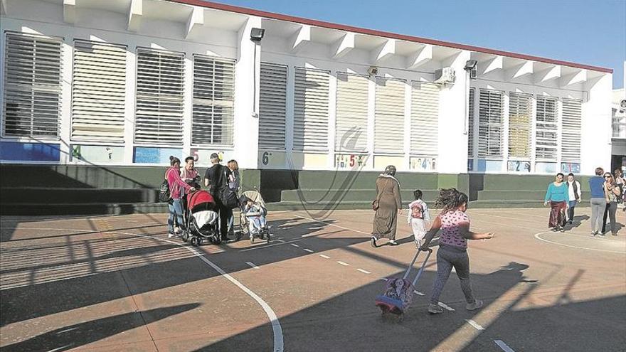 El Ayuntamiento cubrirá la pista del colegio San José