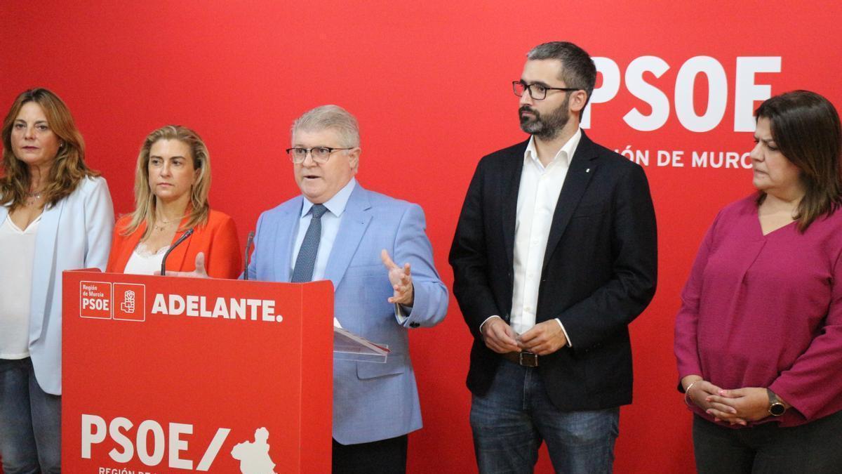 José Vélez compareció este martes en la sede  del PSRM, en Murcia.