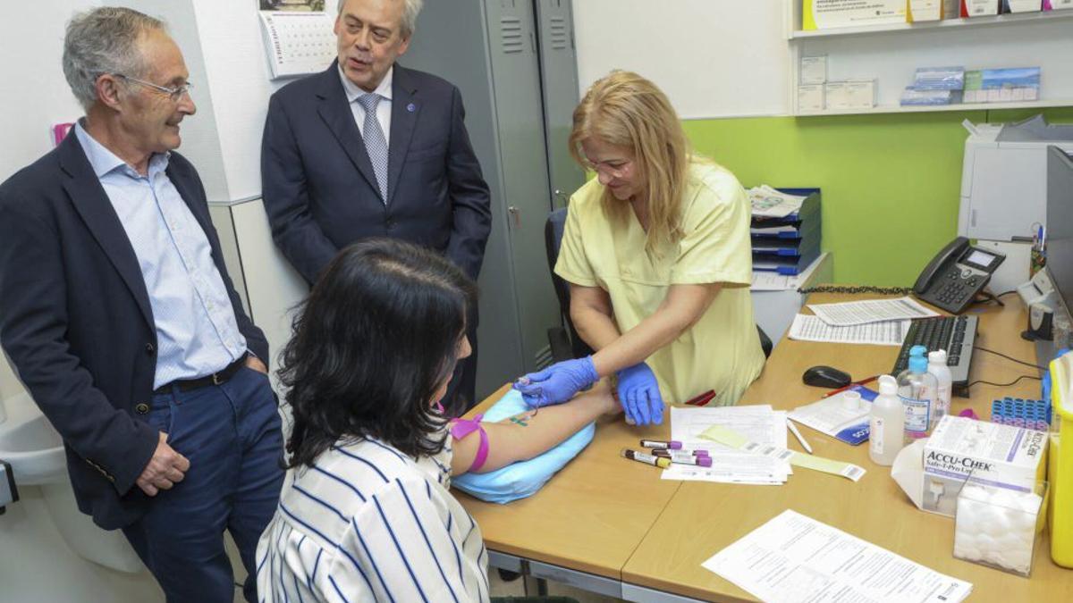 Estudio genético | Nueva fase del proyecto Xenoma : tomarán muestras a 5 . 000 gallegos más