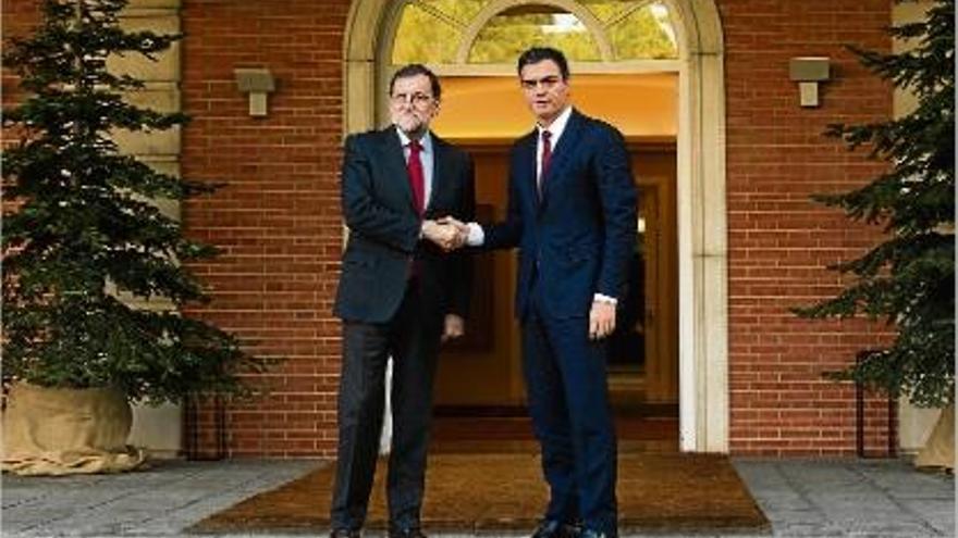 Rajoy i Sánchez, abans de la reunió que van mantenir el 23 de desembre, després de les eleccions del 20-D.