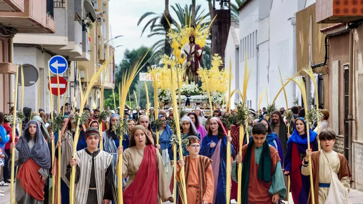 La devoción puede con la lluvia en el Sábado de Pasión y Domingo de Ramos de la Semana Santa de Callosa de Segura