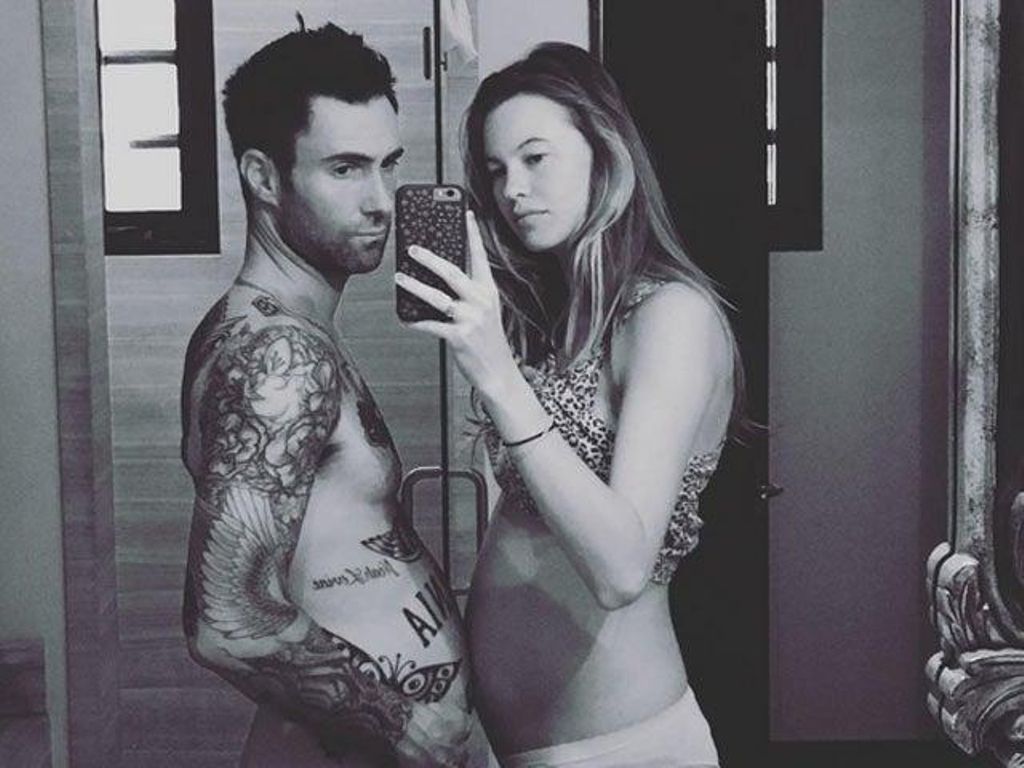 ¡Behati Prinsloo y Adam Levine ya son papás!