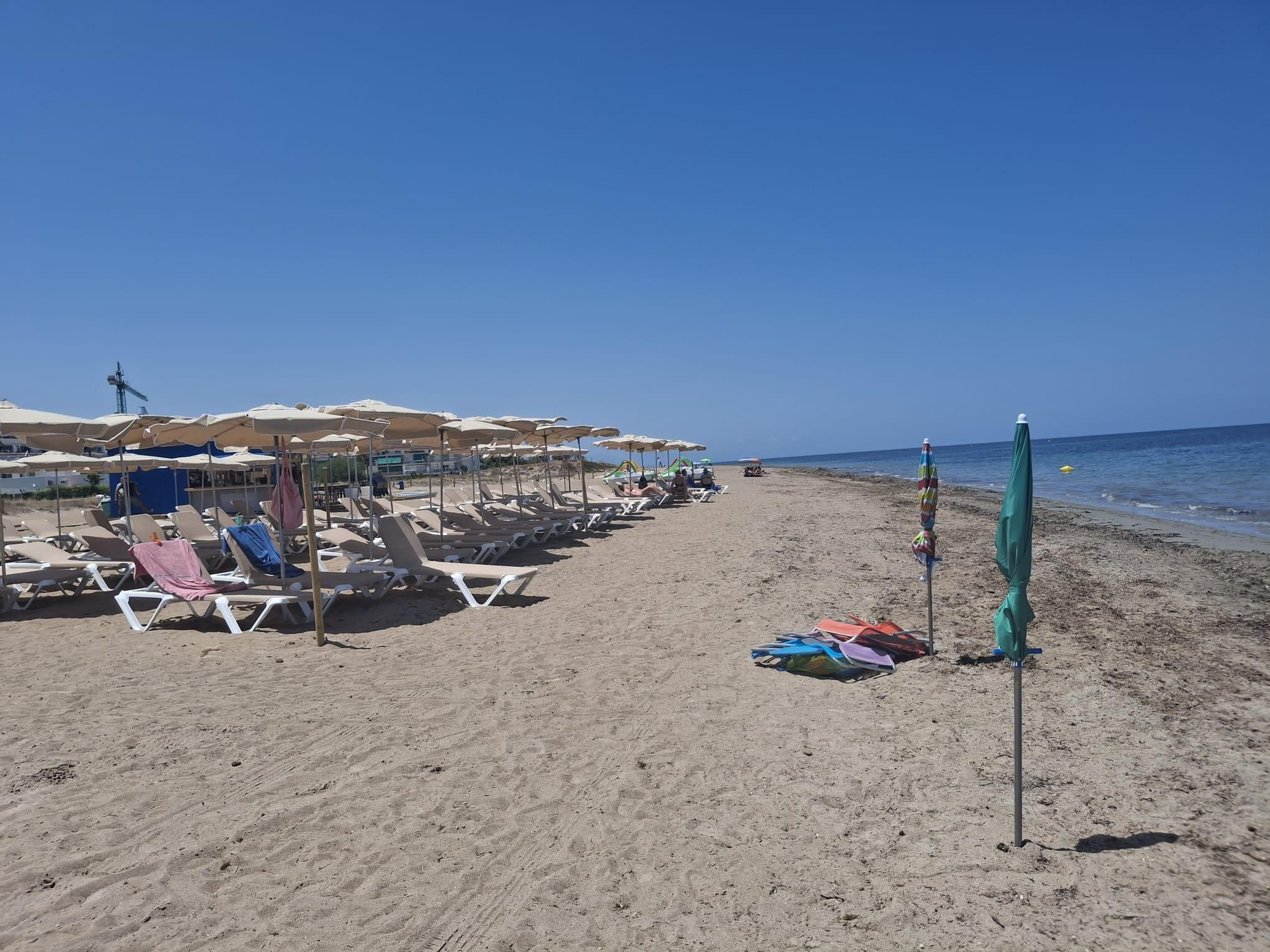 Insólito: playas vacías en Dénia (imágenes)