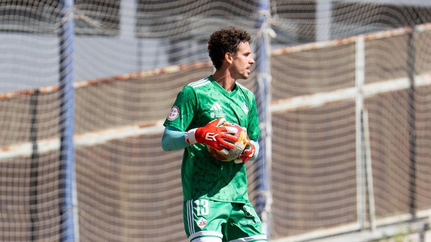 Quién es Alberto Lejárraga, guardameta del UD Sanse y última víctima de la homofobia en el fútbol