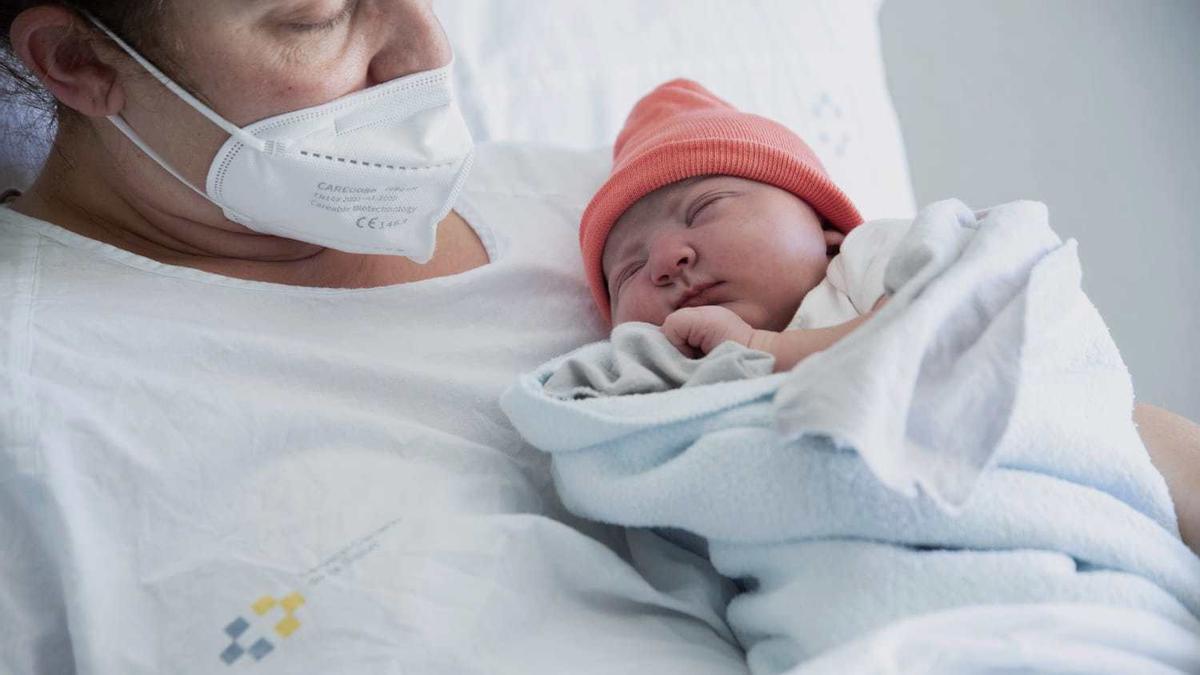 La esperanza de vida al nacimiento alcanzará en 2071 los 86 años en los hombres y los 90 en las mujeres.