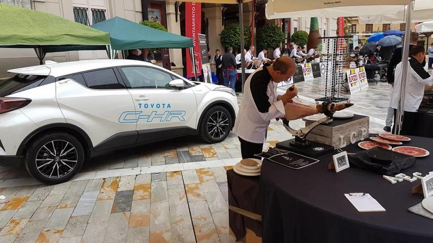 Toyota colabora en el certamen nacional de cortadores de jamón