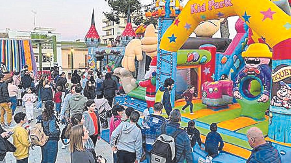 El parque infantil de Navidad instalado en la Plaça Mallorca de Inca