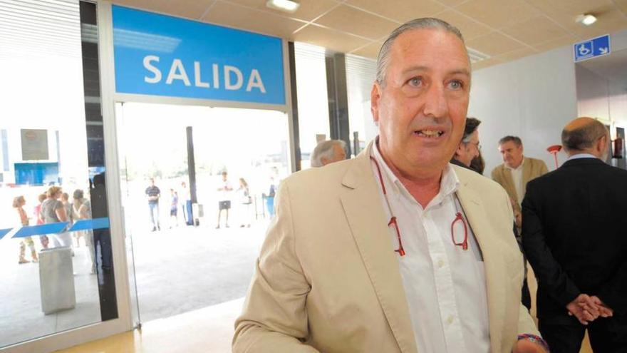 Santiago Miyares, a su llegada ayer a la Feria de Muestras con la delegación institucional de La Rioja.