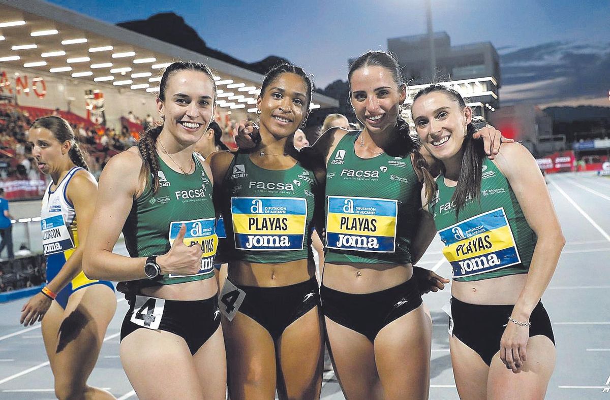 Las atletas del Facsa Playas se llevaron la medalla de oro en el relevo del 4x100 con un tiempo de 44.05.