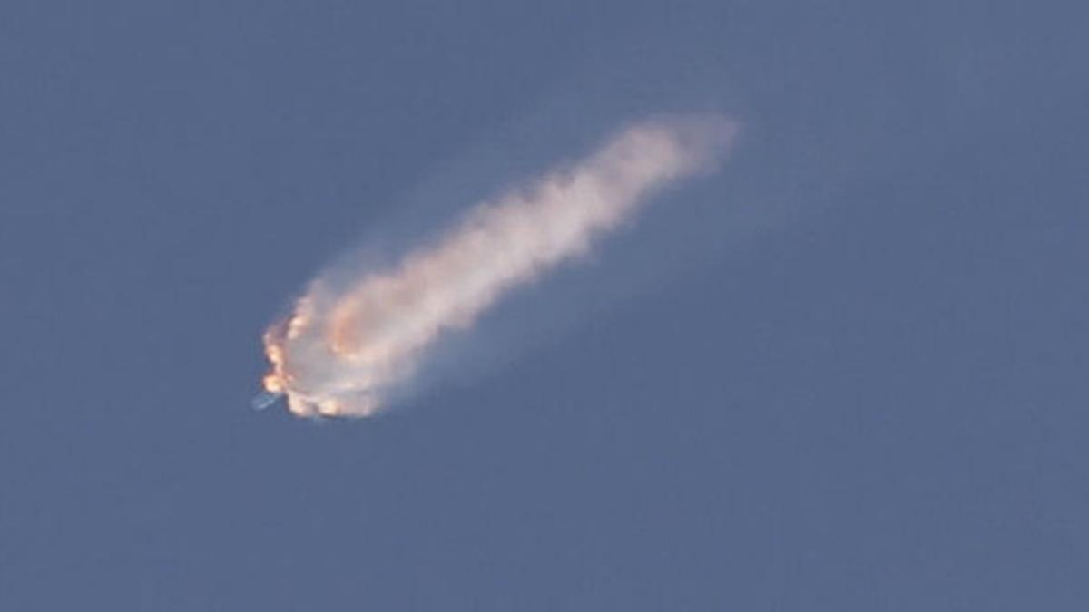 Momento de la explosión del cohete Space X Falcon 9, en febrero de 2025.