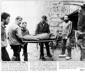En el centro, aparece el propio Llamazares con el cadáver de José Luis Cabal. 