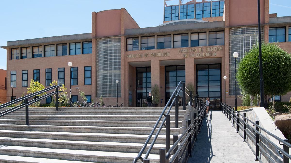 El foro se celebrará en el salón de grados de la Facultad de Ciencias de la Educación de la Universidad de Málaga.