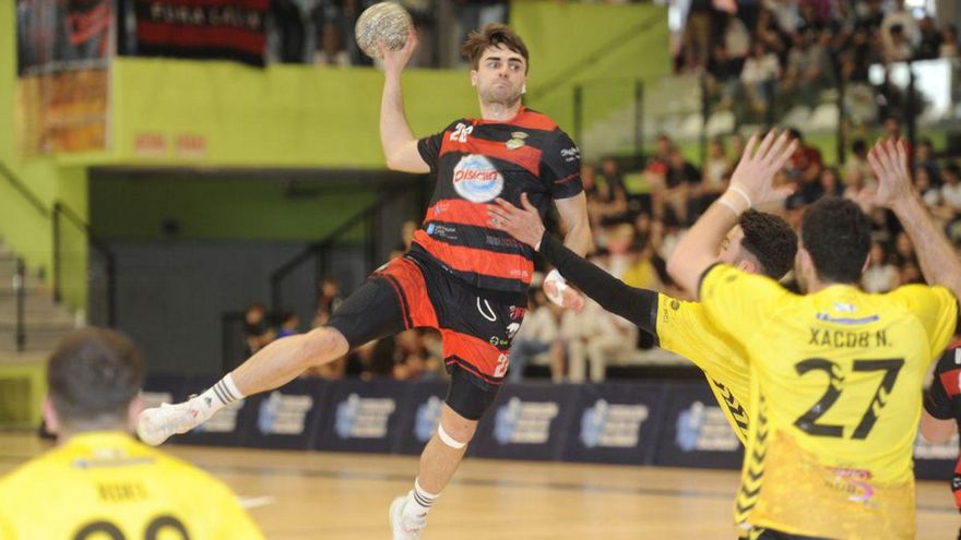 Pedro Toimil, lateral izquierdo del Disiclín. | Bernabé/Javier Lalín