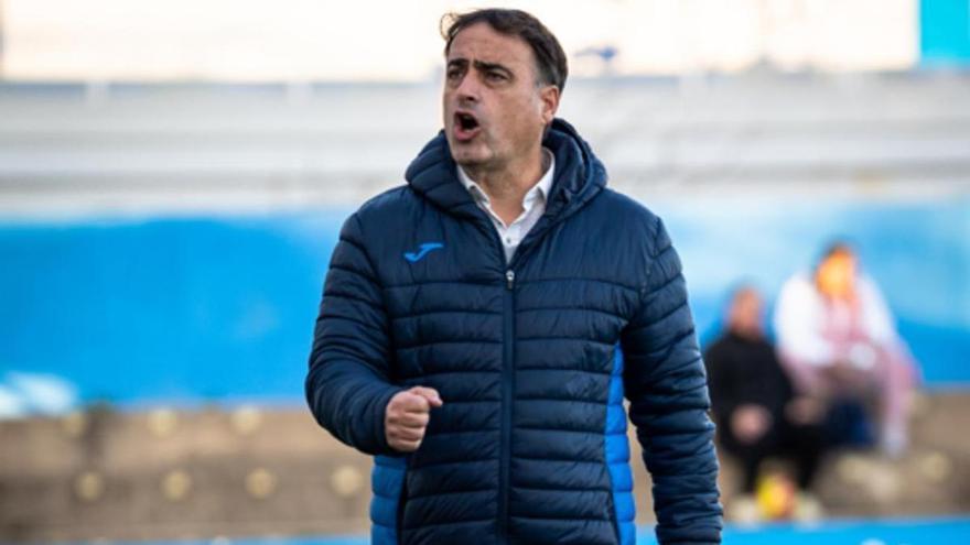 El CF Gandia apuesta por la continuidad y renueva su confianza con Alberto Gregori al mando del nuevo proyecto en la Lliga Comunitat