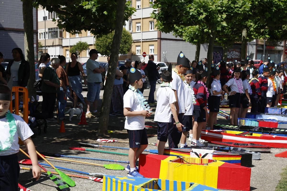 El colegio Juan Pablo II-San Miguel recrea el Descenso del Sella (en imágenes)