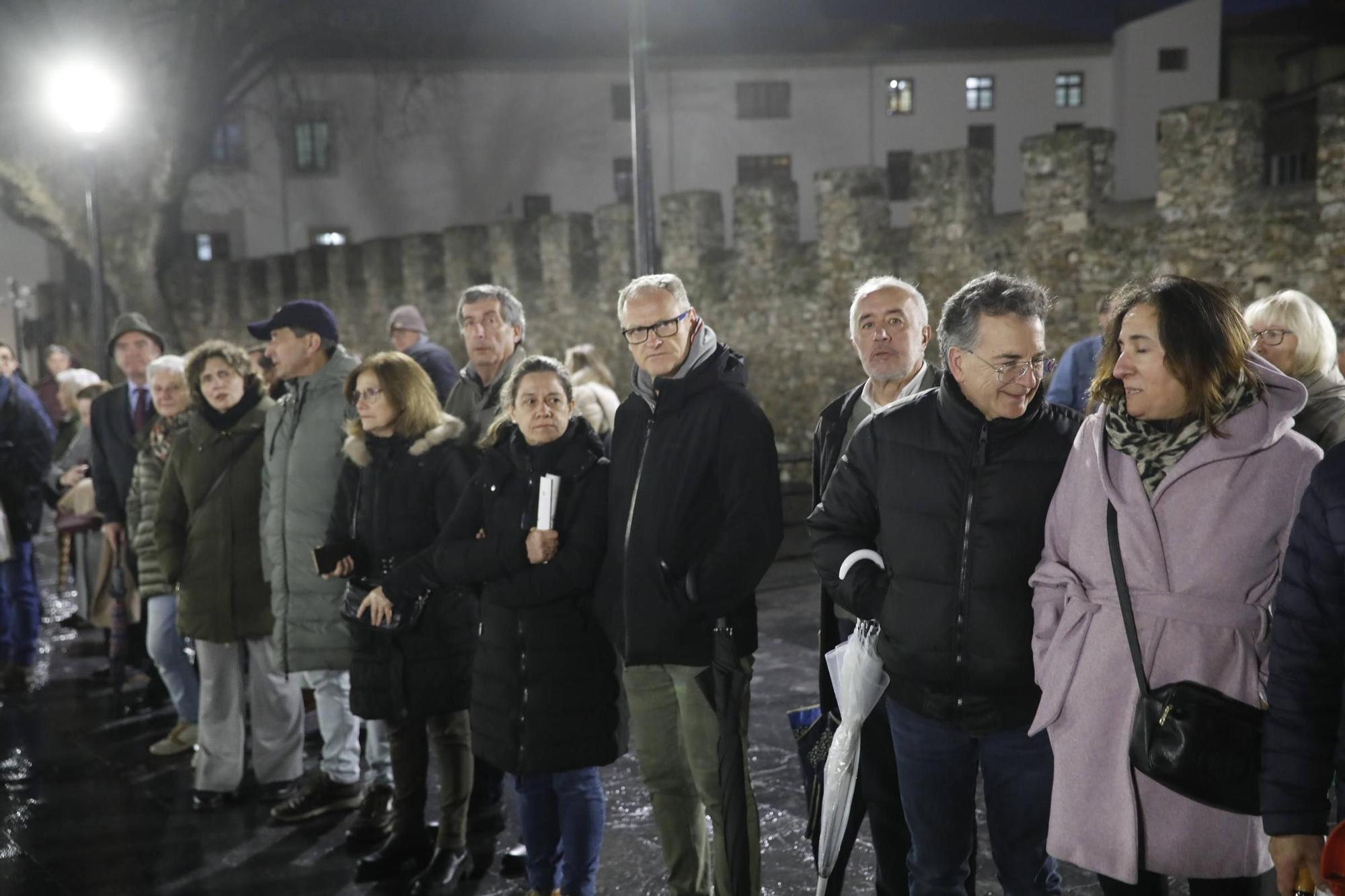 Así es la procesión del Martes Santo en Gijón (en imágenes)