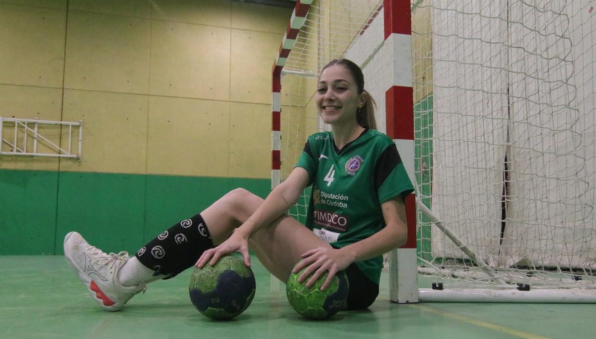 Irene García, capitana del Adesal de balonmano femenino.