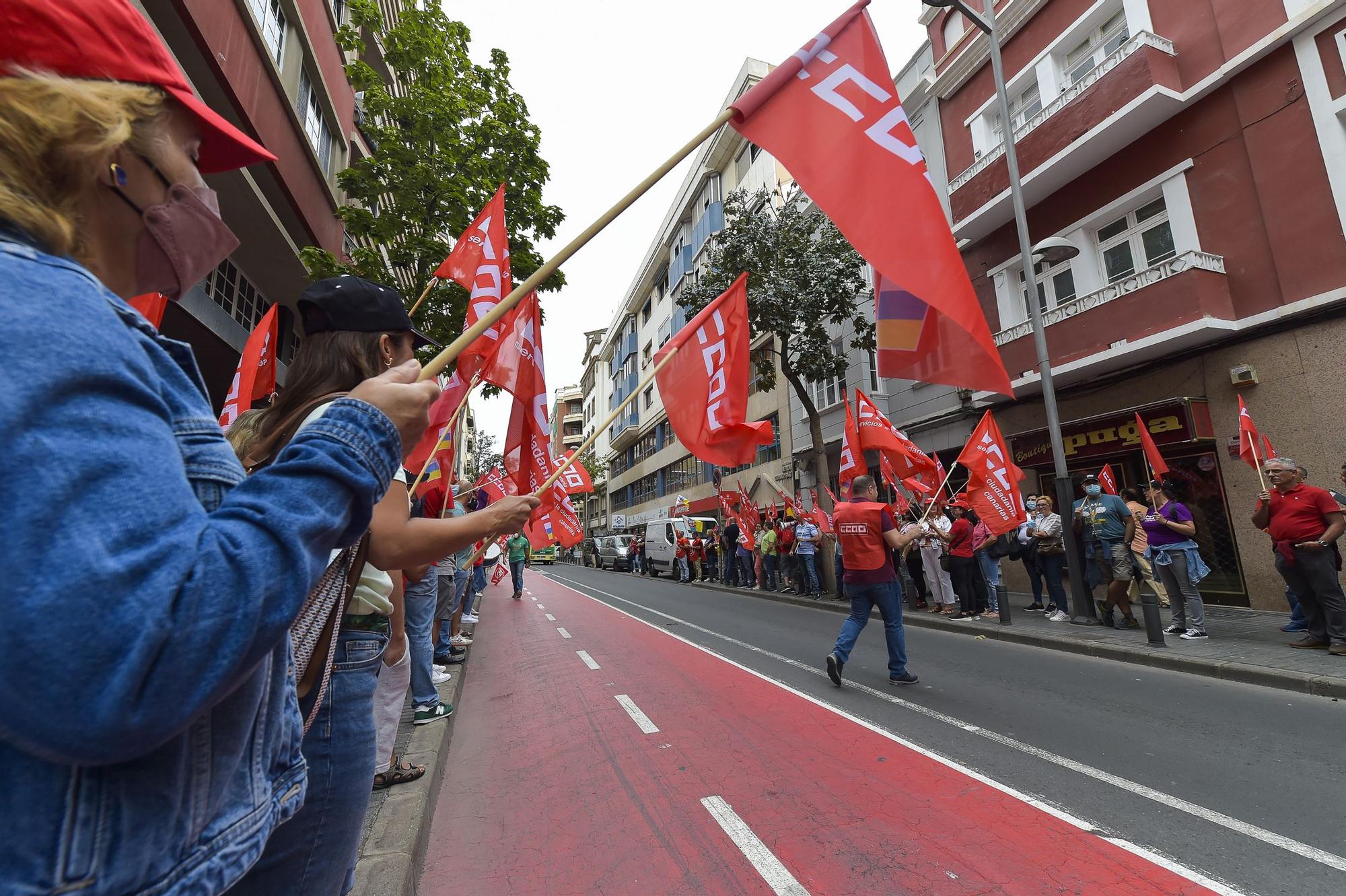 Protestas de los sindicatos por el bloqueo a la subida de salarios