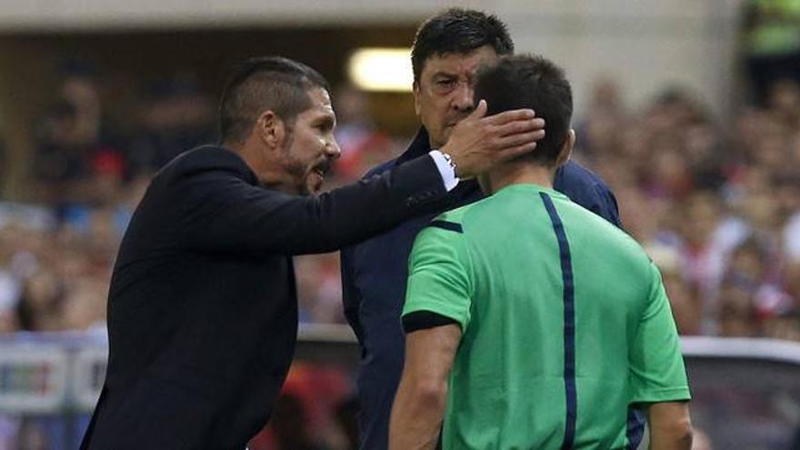 Simeone, sancionado con ocho partidos