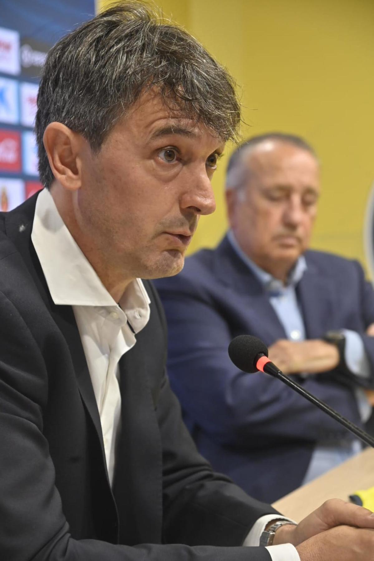 Pacheta durante su presentación con el Villarreal.