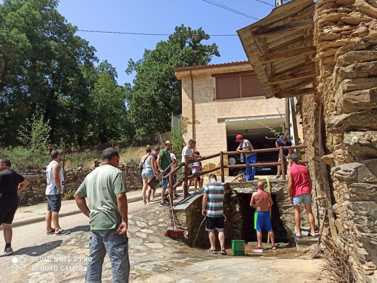 San Vicente de la Cabeza recupera El Atenazador, la única mascarada ibérica del verano
