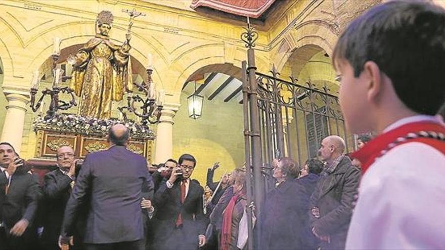 Una procesión de EL SANTO clausura en Montilla el Año Jubilar de la Misericordia