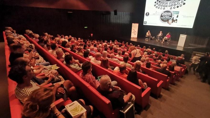 Una vista del auditorio del Museo Picasso, durante la presentación del libro de Guillermo Busutil.