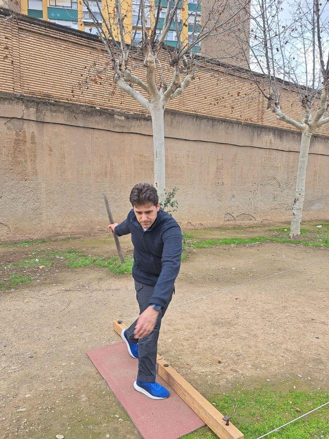 Así ha sido la jornada de juegos tradicionales aragoneses en el IES Miguel Catalán de Zaragoza