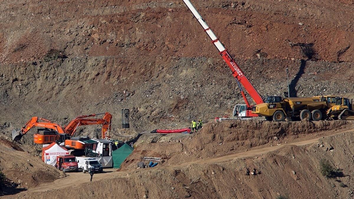 La Brigada de Salvamento Minero desplazada desde Asturias ha comenzado sus trabajos para entrar en el tunel