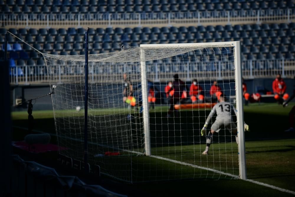 Partido de la Copa del Rey entre el Málaga CF y el Granada.