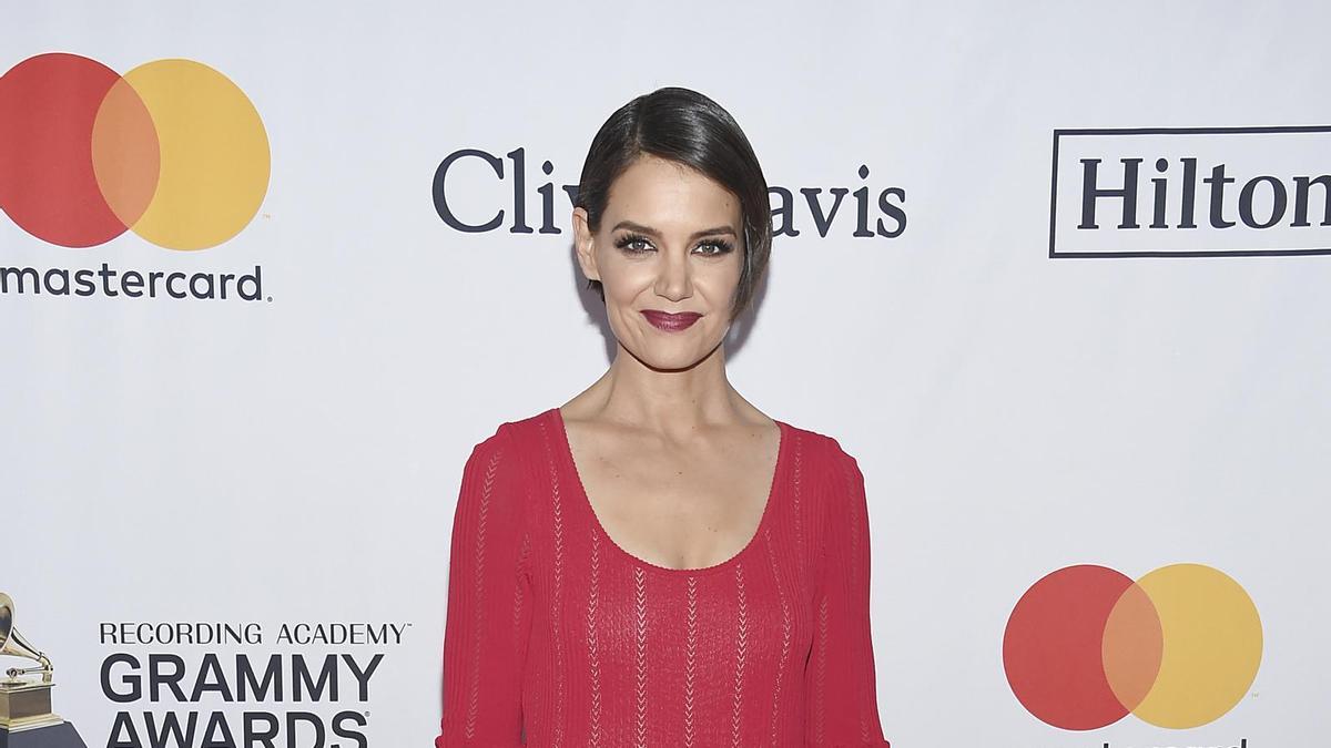 Katie Holmes en la fiesta pre Grammy