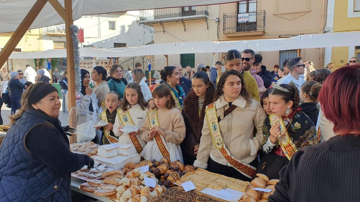 Les Coves cierra su Fira de Nadal con mucho público y propuestas