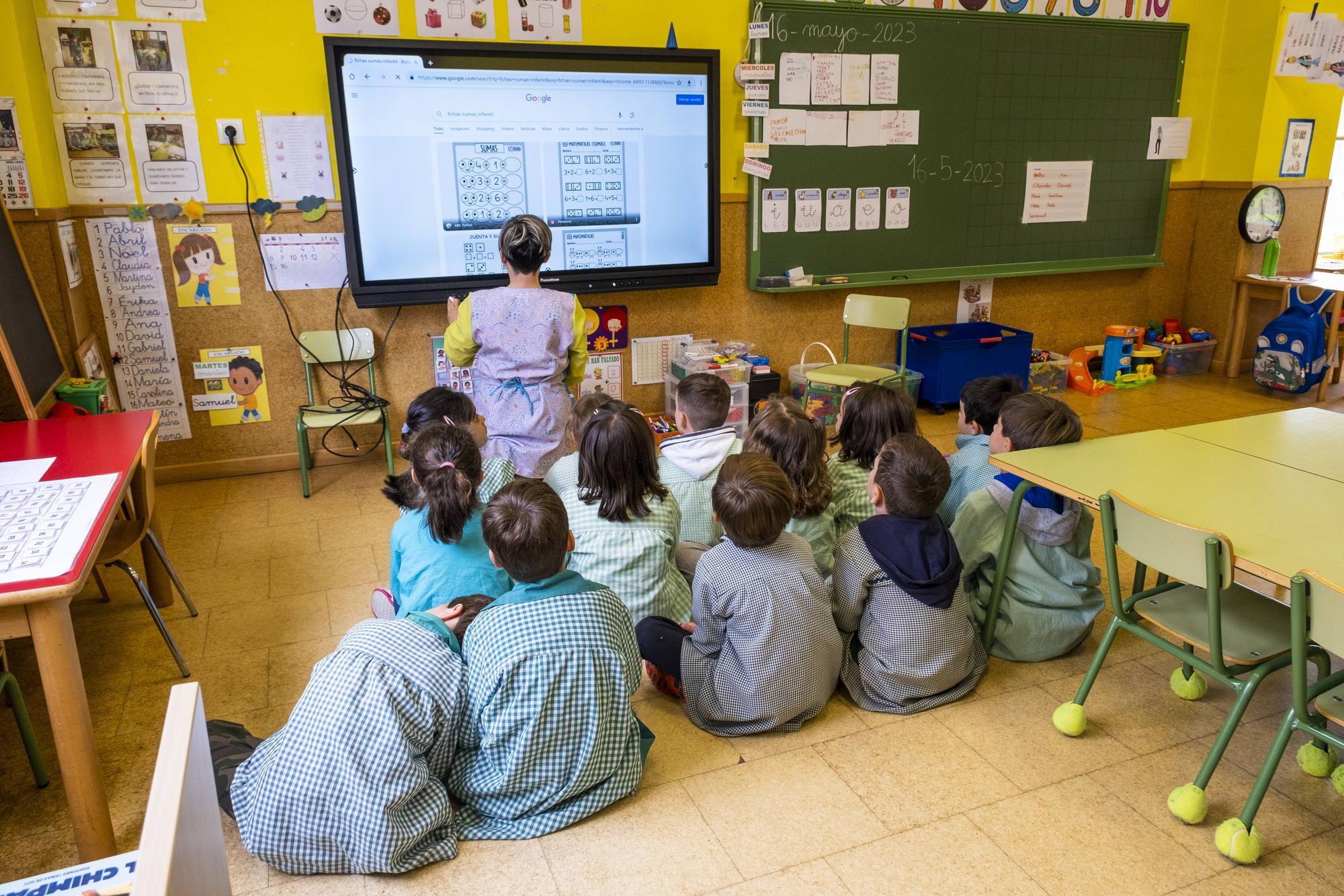 Los lunes al cole: Colegio Poeta Ángel González