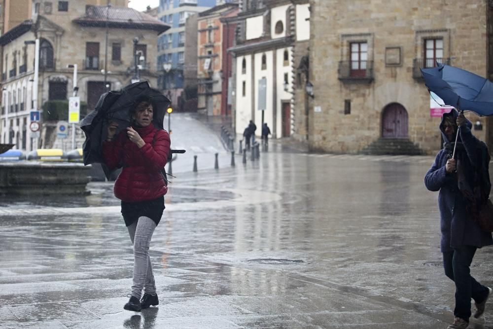 Lluvia y viento para despedir el año en Asturias