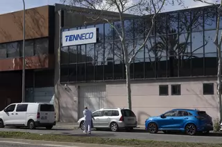 Los Mossos detectan niveles excesivos de nueve contaminantes en torno a Tenneco en Badalona
