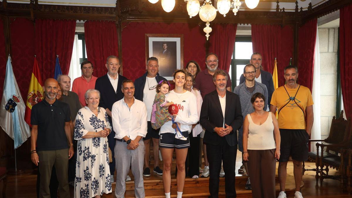 Familiares y amigos quisieron acompañar a la vilagarciana.
