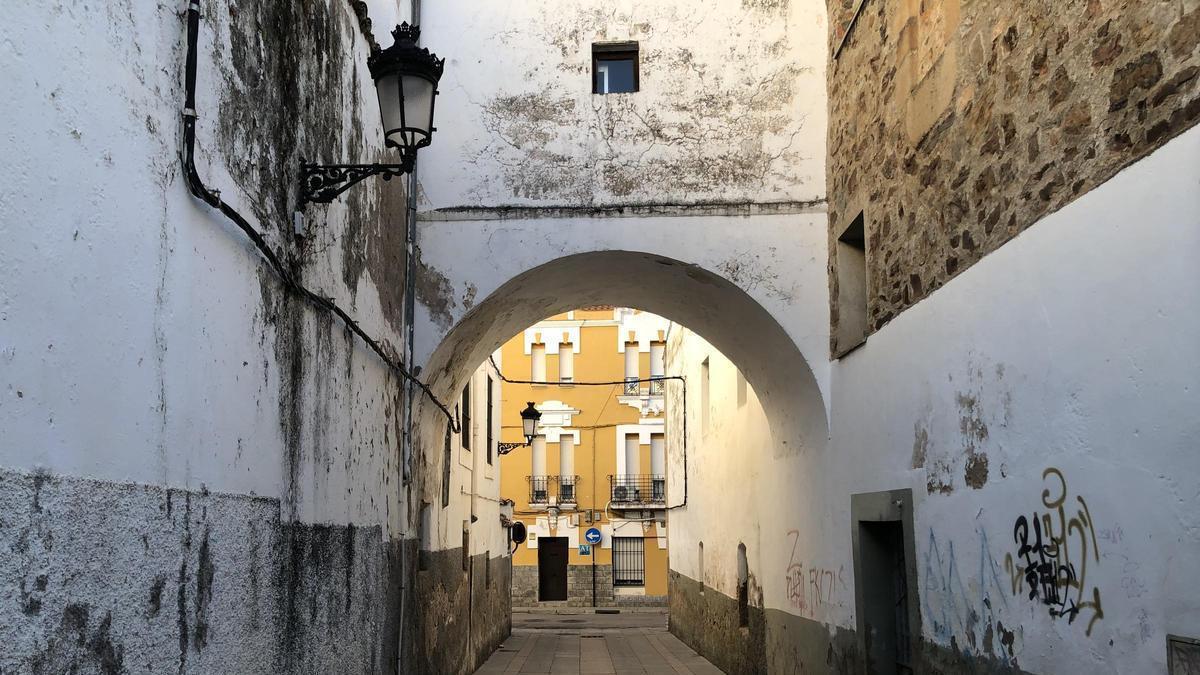 Vídeo | Un paseo por la calle Ríos Verdes de Cáceres
