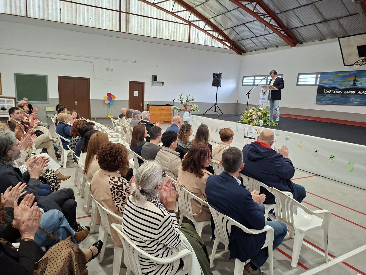 En imágenes: el colegio La Paloma de Castropol celebra su medio siglo de historia