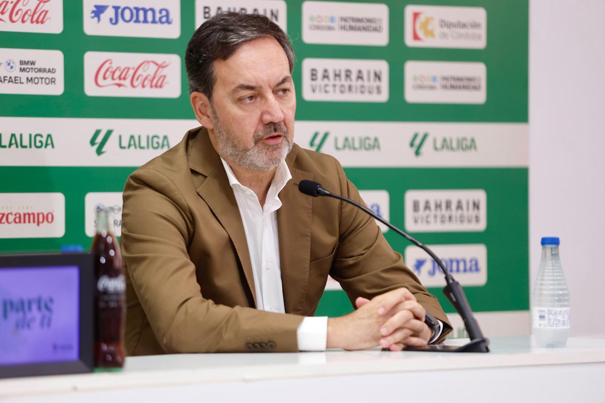 La presentación del jugador del Córdoba CF Diego Bri, en imágenes