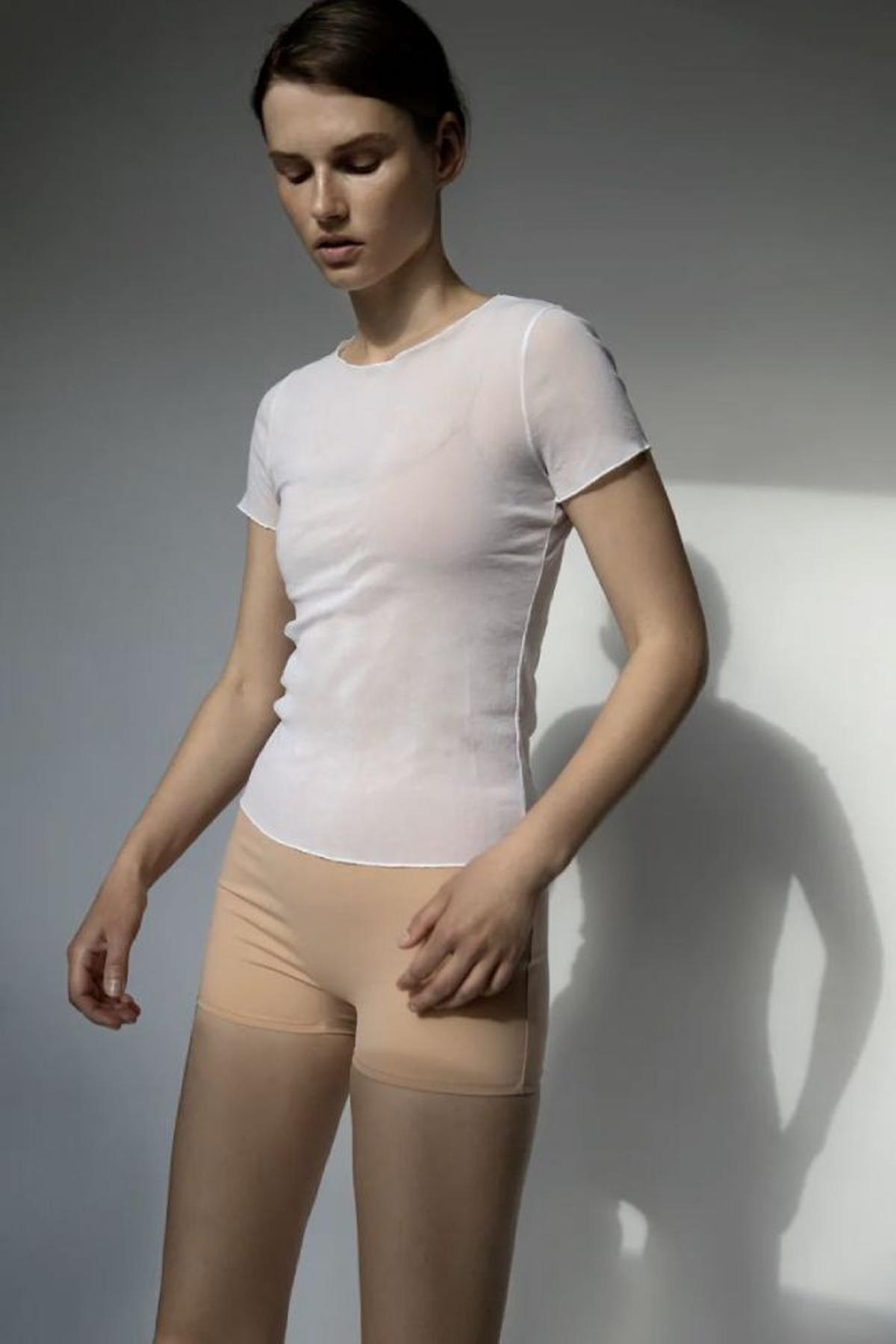Camiseta, top y short Limited Edition de Zara, 39,95 euros