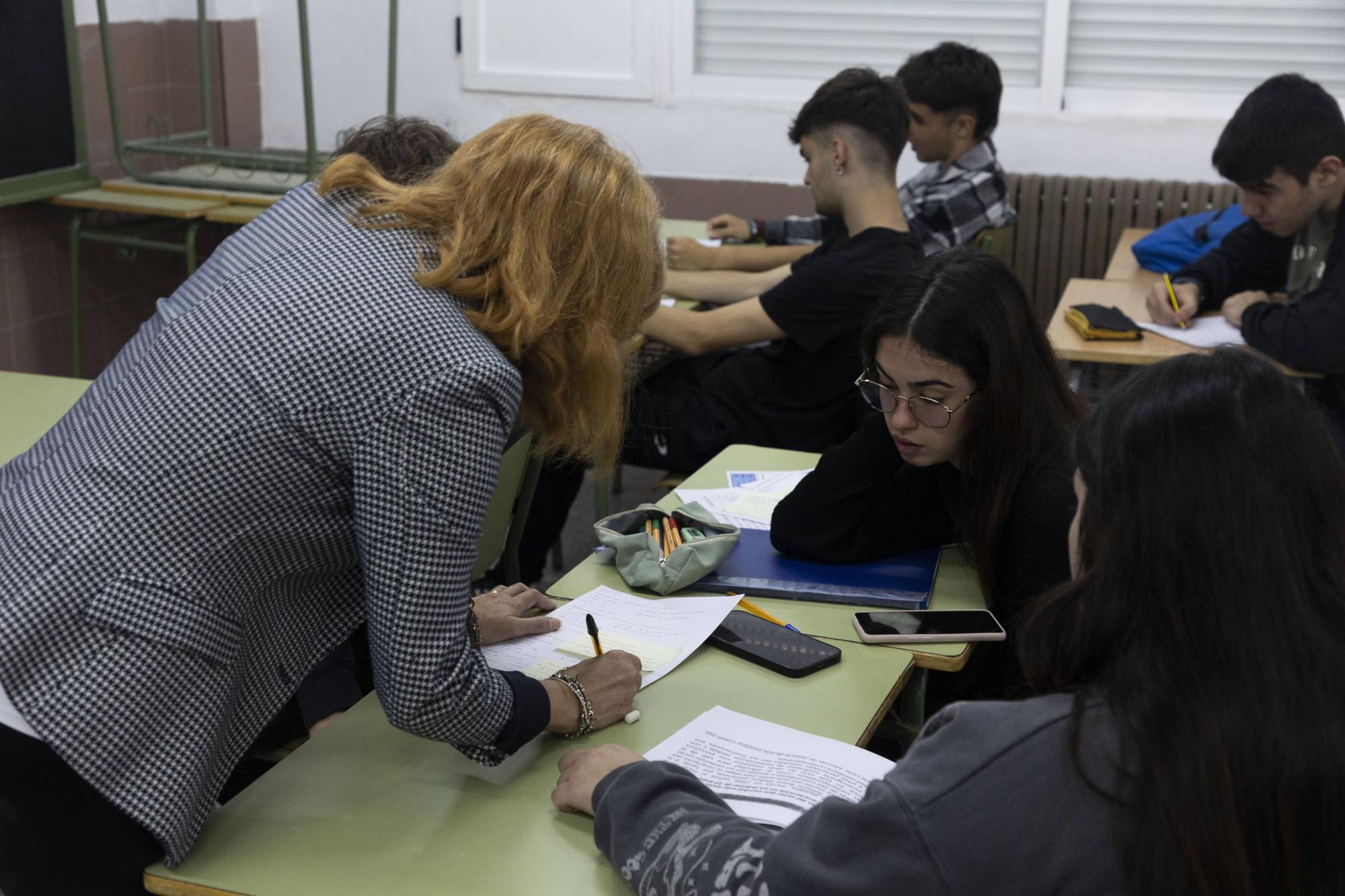 PAU 2023| Estudiantes valencianos se preparan para la selectividad: "Te lo juegas todo en tres días"