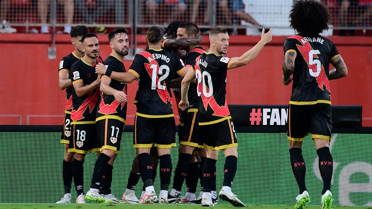 El Rayo Vallecano se impone al Almería en la primera jornada de LaLiga EA Sports