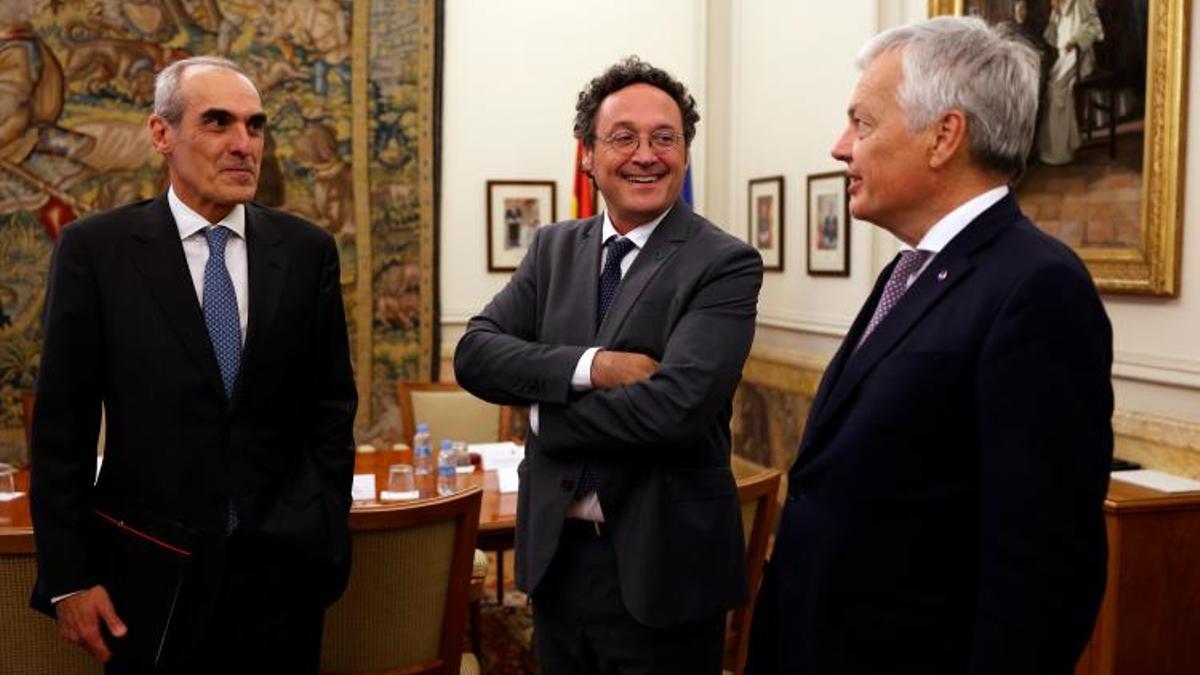 El jefe de Anticorrupción Alejandro Luzón; el fiscal general del Estado Álvaro García Ortiz; y el comisario de Justicia de la UE, Didier Reynders
